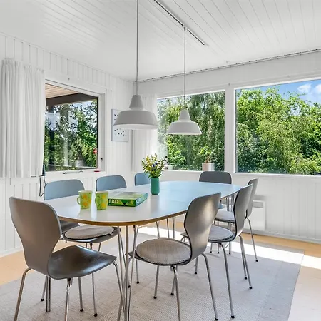 Tabetha - 800m From The Sea By Interhome