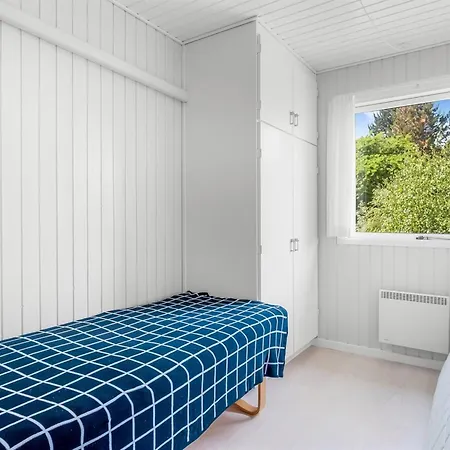 Tabetha - 800m From The Sea By Interhome