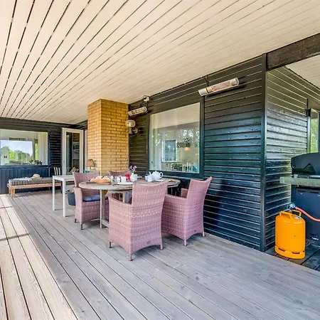 Holiday home Tabetha - 800m From The Sea By Interhome Knebel